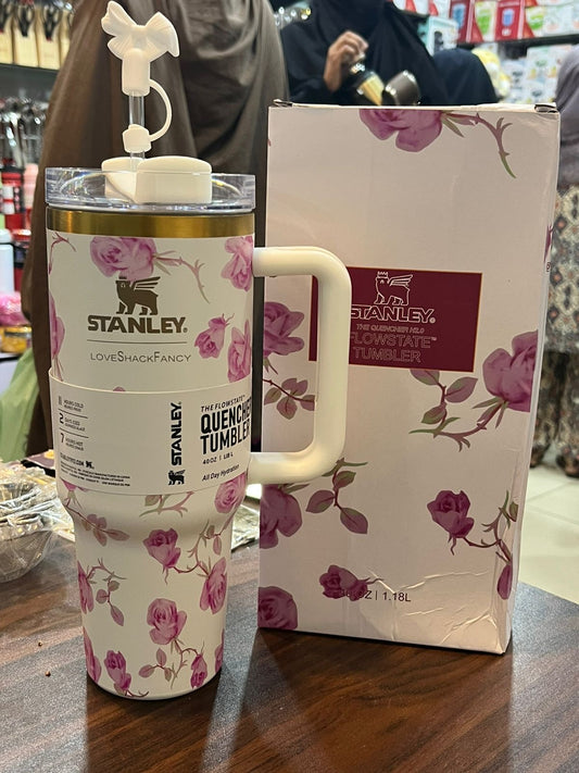 Stanley x LoveShackFancy The Quencher H2.0 FlowState™ Tumbler – 40oz (1.18L) Floral Edition