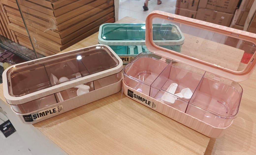 storage container with 3 compartments